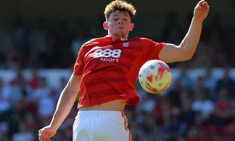 Oliver Burke - Gareth Bale mới xứ sương mù