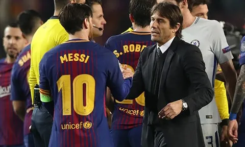 Ôm Messi hai lần, Conte bị cầu thủ Chelsea 'nóng mắt'