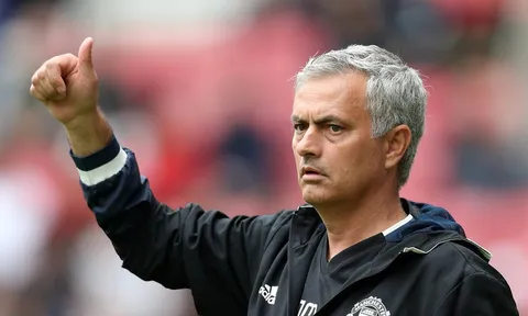 Owen hiến kế cho Mourinho trước chung kết