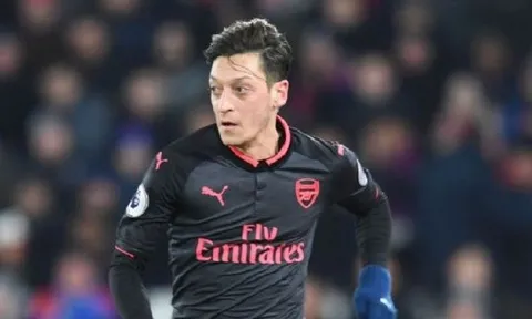 Ozil: "Tôi tự hào khi được khoác áo Arsenal"