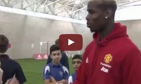 Paul Pogba trổ tài 'thiện xạ' khiến đám trẻ 'há hốc mồm'