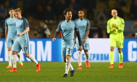 Pep phủ nhận tin đồn 'đại phẫu' Man City