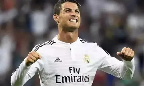 Phá lưới Betis, Ronaldo đi vào lịch sử