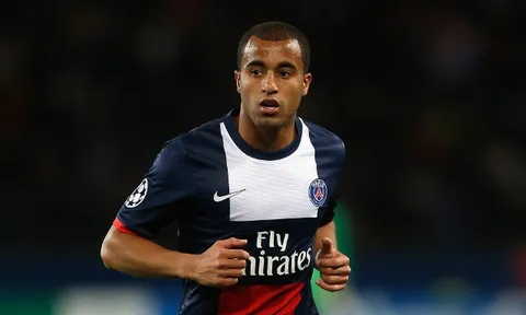 Pha solo tuyệt hảo của Lucas Moura từ giữa sân