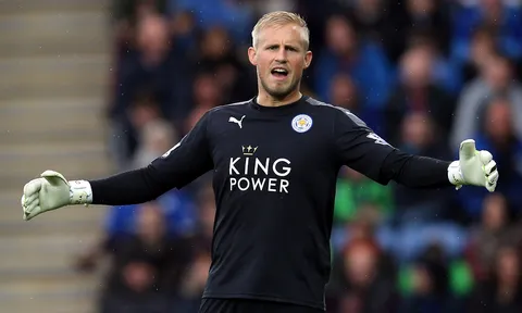 Phản xạ xuất thần của Kasper Schmeichel (Leicester City)