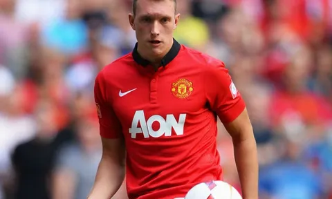 Phil Jones nhận xét về từng cầu thủ nơi hàng phòng ngự Man United