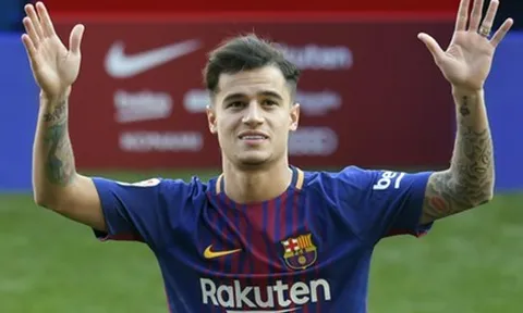 Philippe Coutinho cười không ngớt khi đặt chân đến Camp Nou