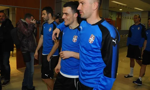 Phong độ cao, cựu sao Man City rạng rỡ nhận băng thủ quân Serbia