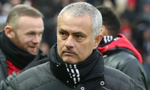 Phung phí cơ hội, Mourinho vẫn đưa các học trò lên mây