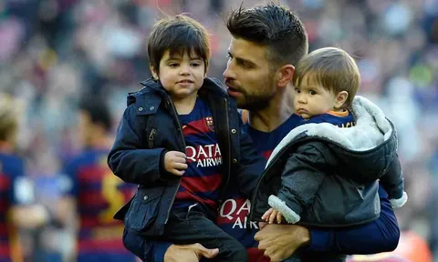 Shakira mở lớp quần vợt... Barcelona?