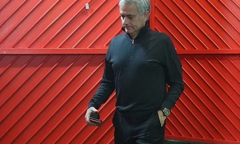 Pogba chấn thương, Mourinho âu sầu tiến vào sân Old Trafford
