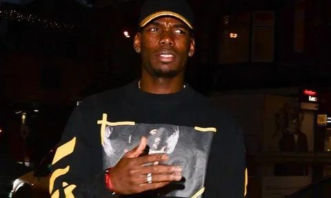 Pogba sành điệu đi ăn tối trước trận gặp Reading