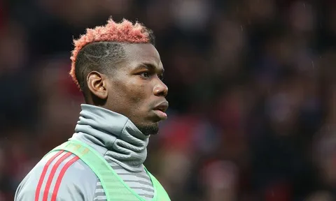 Pogba như đứa trẻ chơi bóng