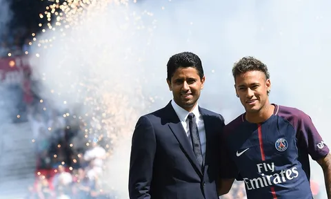 Vì sao Paris Saint Germain nguyện làm 'con nợ' vì Neymar?