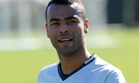 Quá khứ vàng son của Ashley Cole