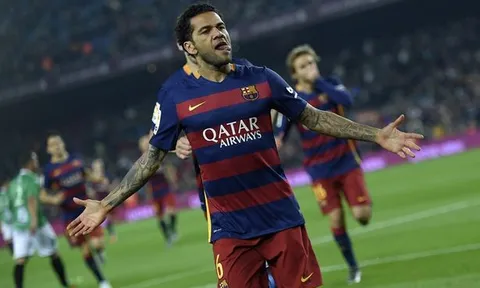 Quá khứ vàng son của Dani Alves