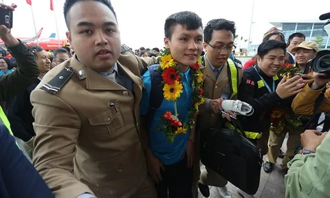 Quang Hải: "Đời cầu thủ rất khó để thấy hình ảnh này"