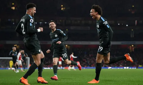 Quên MU đi, đây là mùa giải của Man City