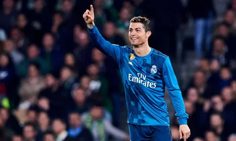 Khởi đầu chậm nhưng Ronaldo đã bắt kịp Messi