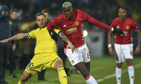 Ra sân với đội hình lạ, Man United hòa hú vía ở nước Nga