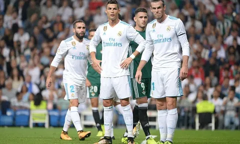 Vì sao Real Madrid khủng hoảng ở La Liga?