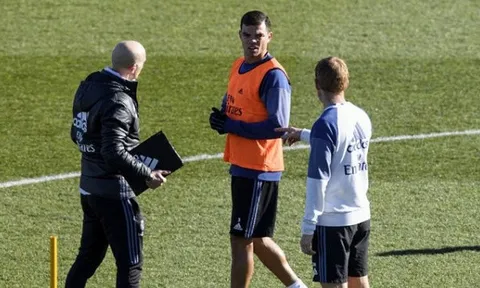 Real Madrid nhận hung tin về lực lượng