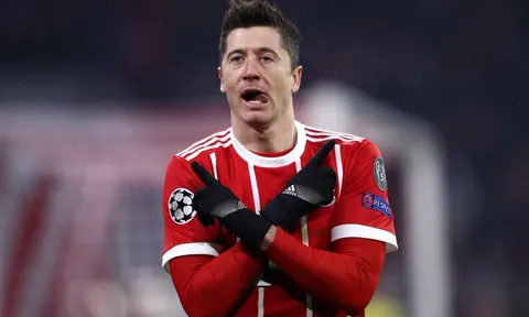 Real Madrid săn tiền đạo: Động thái lạ của Lewandowski