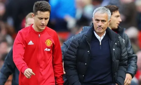 Herrera biến khỏi MU vì xung khắc với Mourinho