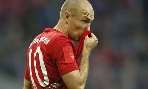 Robben: "Sang Trung Quốc chỉ có tàn sự nghiệp"