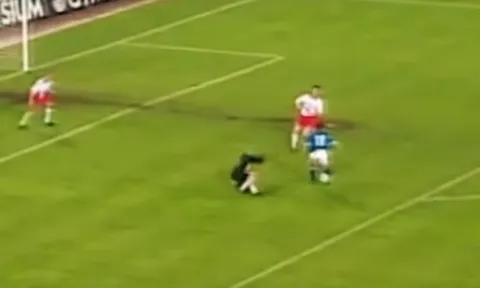 Roberto Baggio, đuôi gà thần thánh đã bước sang tuổi 51