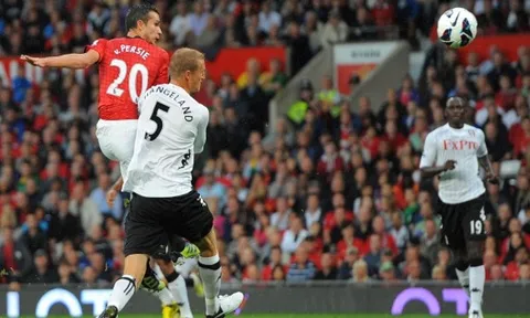 Robin van Persie và bàn thắng ra mắt Man Utd