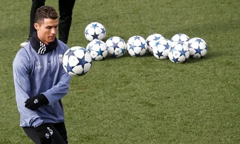 Ronaldo, hung thần tại vòng 1/8 Champions League