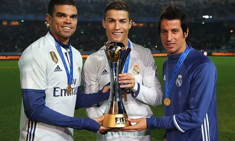 Ronaldo lo lắng vì bạn thân sắp rời Real
