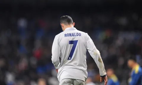 Ronaldo giữa tâm bão, Zidane lên tiếng