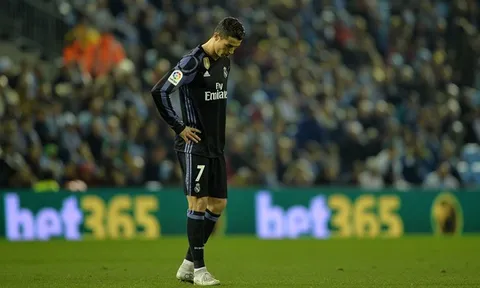 Ronaldo và Messi đối lập thời điểm hiện tại