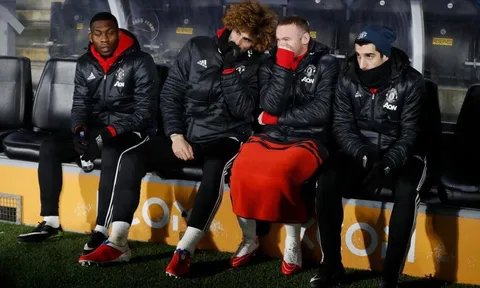 Rooney ăn mừng hụt với đôi giày đặc biệt
