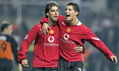 Rooney bất ngờ thừa nhận Van Nistelrooy ra đi vì Ronaldo