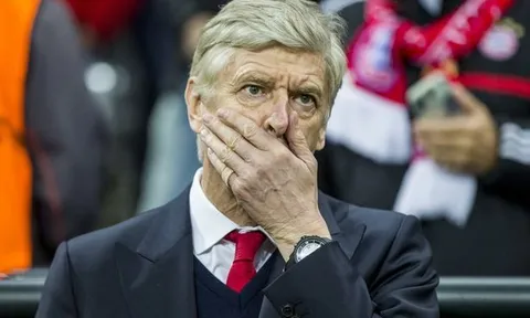 Roy Keane "chọc ngoáy" vào nỗi đau của Arsenal