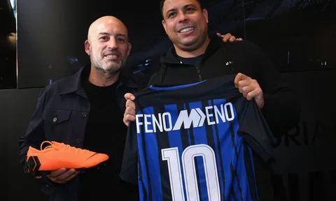 Rô béo tươi rói đi ăn sinh nhật của Inter