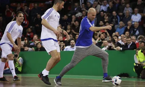 Về quê nhà, Zidane chơi bóng như 'hồi xuân'