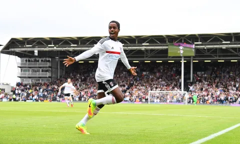 Ryan Sessegnon - Sao trẻ được Liverpool dòm ngó