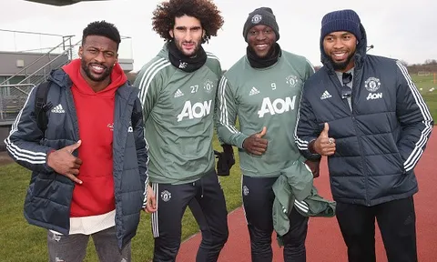 Sân tập Man United đón 2 khách quý, Pogba được giao trọng trách to lớn