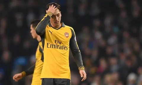 Sao Arsenal được người Bayern bảo vệ