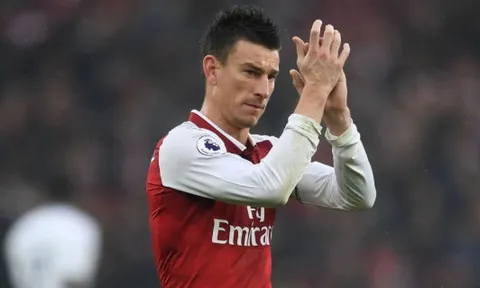 Sao Arsenal phải tiêm thuốc giảm đau để thi đấu