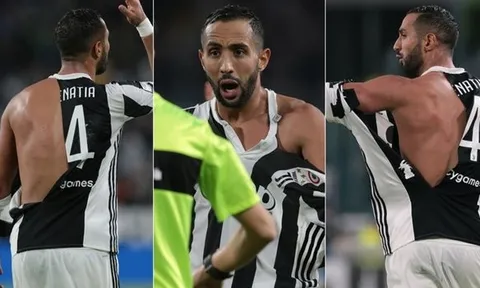 Sao Juventus nổi xung thiên vì bị đối thủ làm rách áo