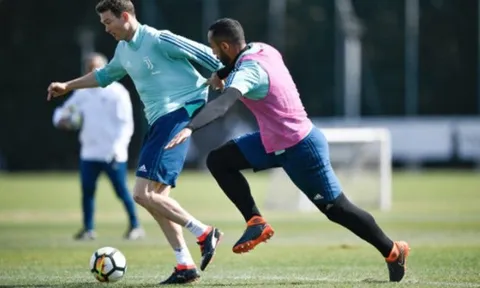 Sau khi bay cao hồi cuối tuần, Juventus lập tức trở lại mặt đất