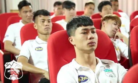 Điểm tin bóng đá Việt Nam sáng 13/03: Văn Lâm trở lại ĐTQG; Công Phượng cùng đồng đội luyện thi đại học