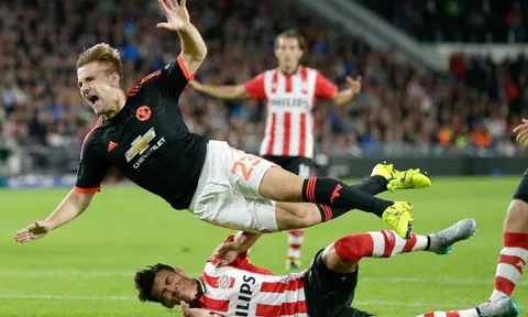 Seamus Coleman và những vụ gãy chân kinh hoàng trong bóng đá
