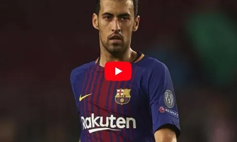 Sergio Busquets vẫn rất đẳng cấp trong mùa 2017/18