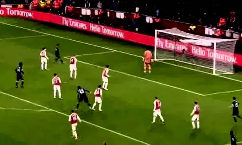 Siêu phẩm của Yaya Toure vs Arsenal